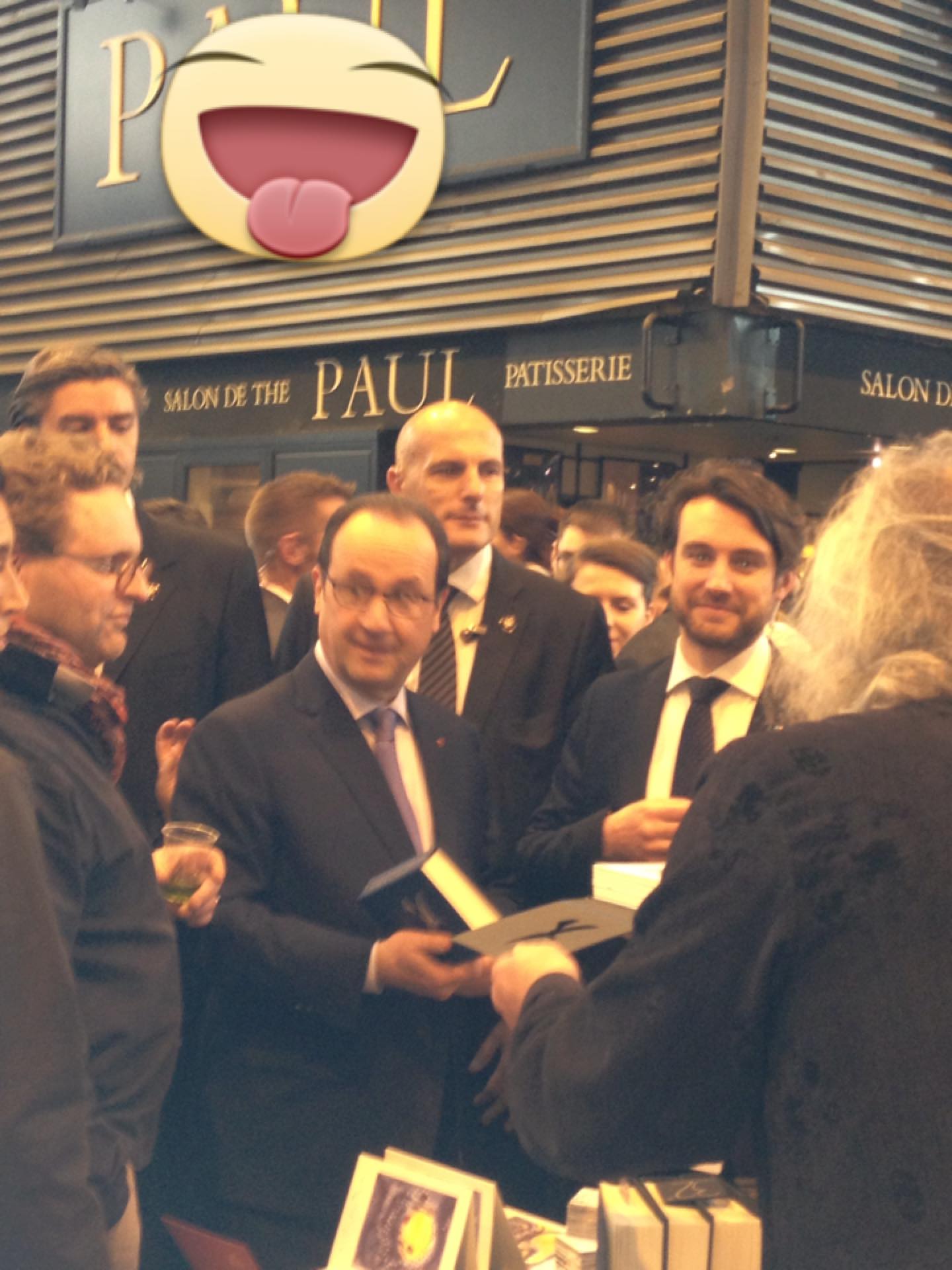 F Hollande Salon Paris