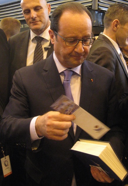 F Hollande Salon Paris
